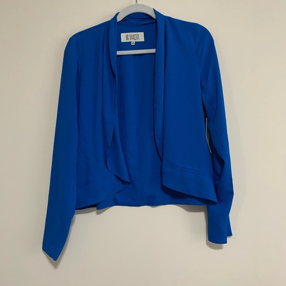 BB Dakota Jackets & Blazers - Bb Dakota cropped blue blazer